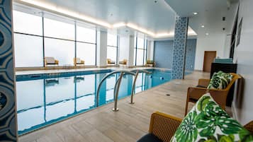 Indoor pool, pool loungers