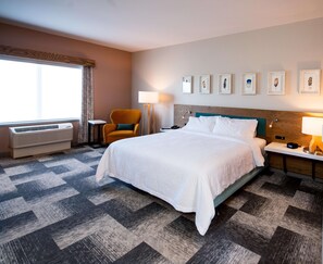 Room, 1 King Bed, Accessible (Roll-In Shower) | In-room safe, desk, free WiFi, bed sheets - Hilton Garden Inn Moncton, NB (Moncton)