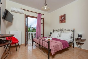 2 quartos, cofres nos quartos, ferros/tábuas de passar roupa, Wi-Fi