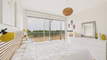 2 bedrooms, iron/ironing board