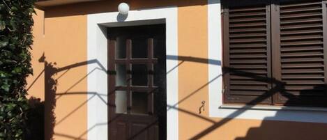 مدخل المنشأة