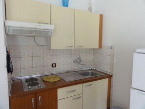 아파트 | 전용 간이 주방 | 냉장고, 오븐, 쿡탑, 커피/티 메이커