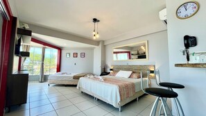 1 bedroom, in-room safe, iron/ironing board, free WiFi