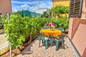 House | Terrace/patio - Nicely decorated holiday house Katarina (Fazana)