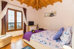 3 Schlafzimmer, Bügeleisen/Bügelbrett, WLAN, Bettwäsche