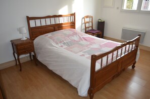 2 Schlafzimmer, Bügeleisen/Bügelbrett, WLAN