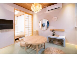 2 Schlafzimmer, Schreibtisch, Bügeleisen/Bügelbrett, kostenloses WLAN