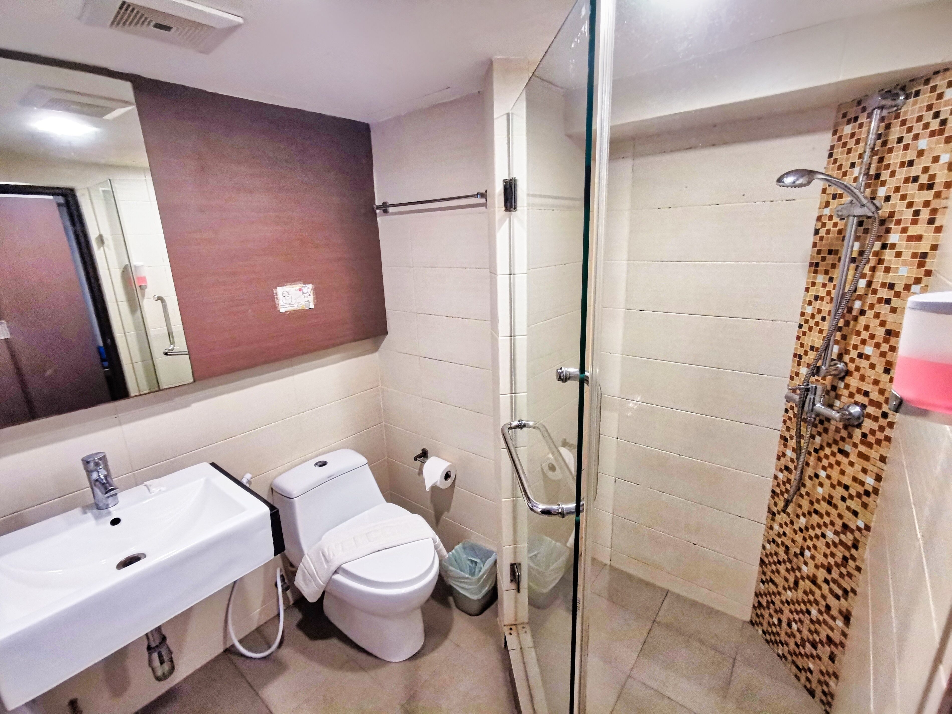 Superior Room, Pool Access | Bilik Mandi