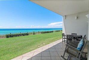 Outdoor dining - Gulf Front | PRIVATE beach/Heated pool /WINTER DATES OPEN FIREPLACE| Hot Tub! (Santa Rosa Beach)