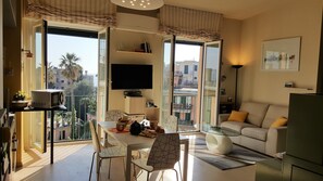 Apartment, 1 Bedroom | Living area | Flat-screen TV - House Il Nido (Genoa)