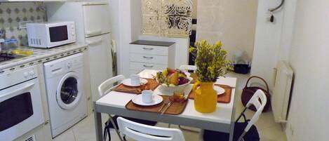 Departamento, 2 habitaciones | Servicio a la habitación