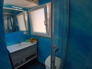 Studio | Badezimmer | Dusche, Regendusche, Haartrockner, Bidet
