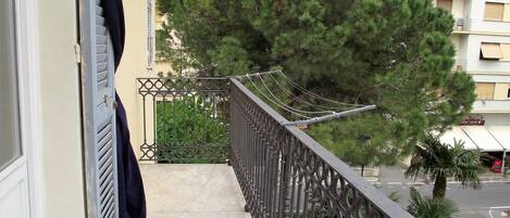 Appartement, 2 chambres | Balcon