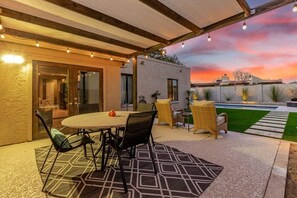 Outdoor dining - Executive Retreat|Pool & Spa|AZ Canal Trail|BBQ (Scottsdale)