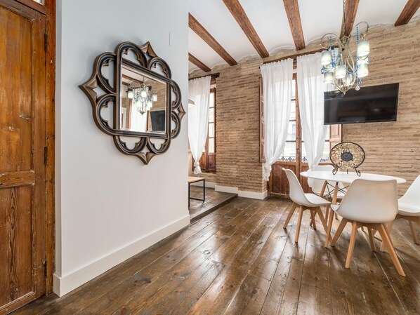 Dining - MY LOFT 4 YOU RUZAFA STYLE II (Valencia)