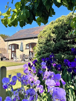 Property grounds - Stable Cottage - 2 Bed, Country Cottage close to Blenheim Palace (Witney)