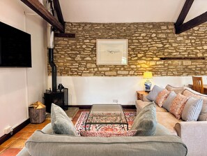 Smart TV, fireplace, books - Stable Cottage - 2 Bed, Country Cottage close to Blenheim Palace (Witney)