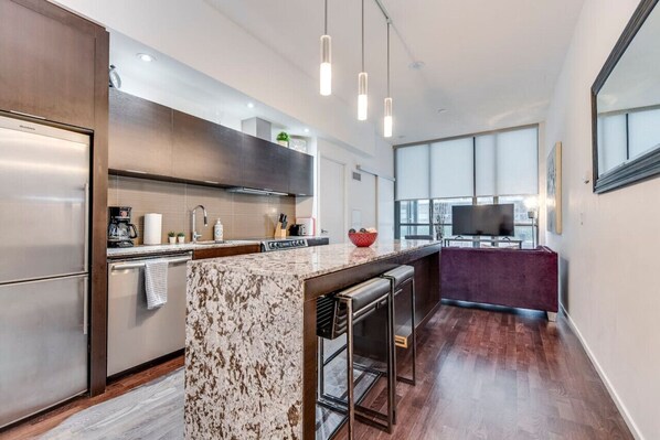 Fridge, microwave, oven, stovetop