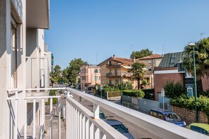 Superior-Apartment, 2 Schlafzimmer, Terrasse | Blick auf die Stadt