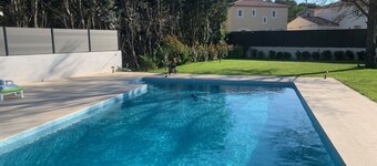 Grande Villa - Charmant village provençal -  Piscine - Terrain de pétanque