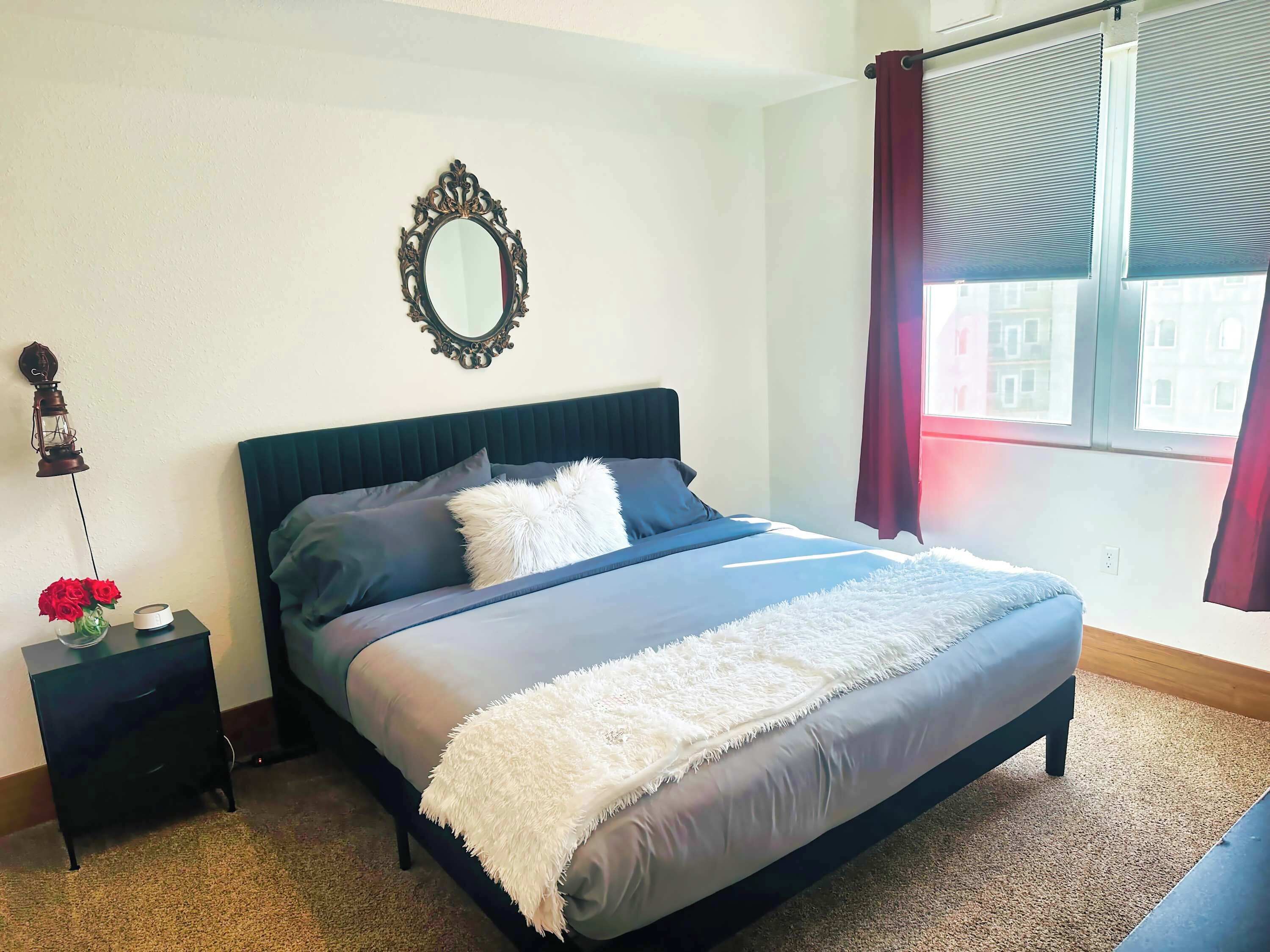 3 habitaciones, escritorio, tabla de planchar con plancha y wifi 