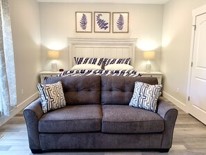 8 bedrooms, iron/ironing board, free WiFi, bed sheets
