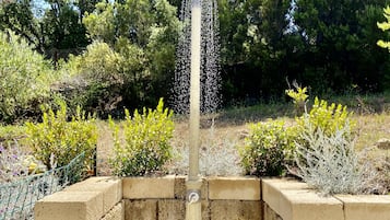 Piscina externa sazonal