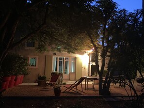 Terrace/patio - Charming, fully renovated gîte with private pool (Saint-Marcellin-lès-Vaison)