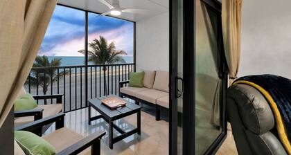 SEASIDE 302. Solmate is a luxurious BEACHFRONT 2BR / 2BA Condo in FMB
