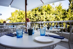 Free daily continental breakfast  - Tenuta Tropeano (Ricadi)