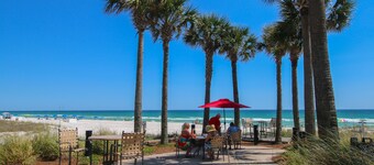 L👀K!!! ⭐️ TOP RATED CONDO ⭐️ 3 Pools ⭐️ Breathtaking Ocean Views !!!