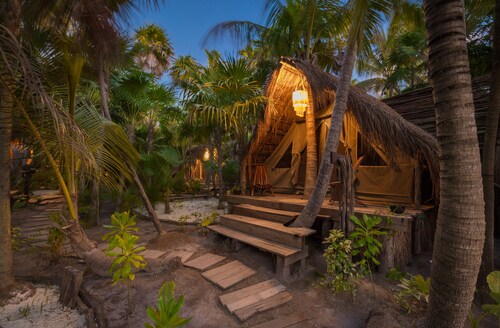 Nativus Glamping & Cenote Tulum