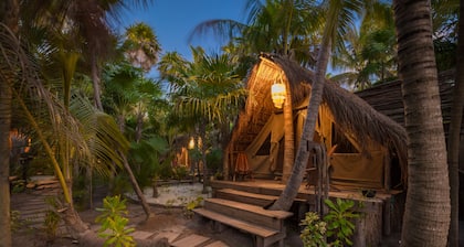 Nativus Glamping & Cenote Tulum