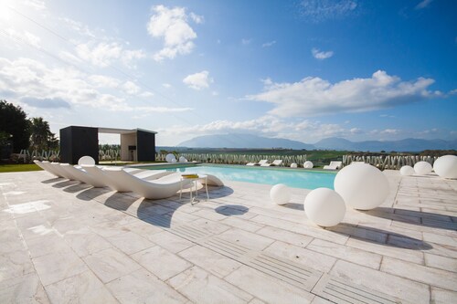 White Luxury Villa  with pool and Jacuzzi in the Sicilian Countryside