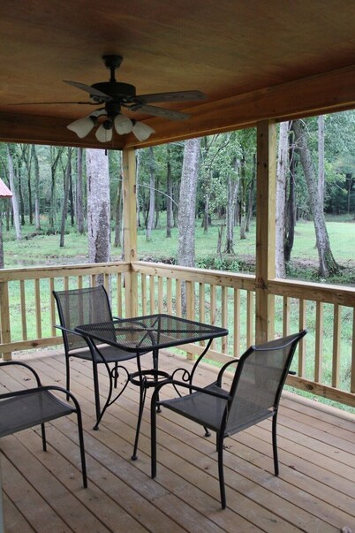 Lazy G Cabin #5 (Duplex Cabin)