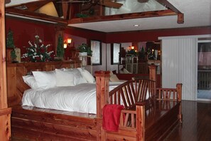1 bedroom, iron/ironing board, WiFi, bed sheets - Lazy G #1 Honeymoon Suite (Union Grove)
