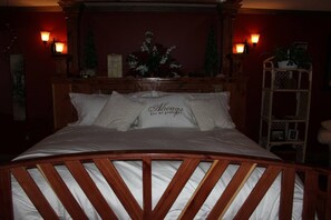 1 bedroom, iron/ironing board, WiFi, bed sheets - Lazy G #1 Honeymoon Suite (Union Grove)