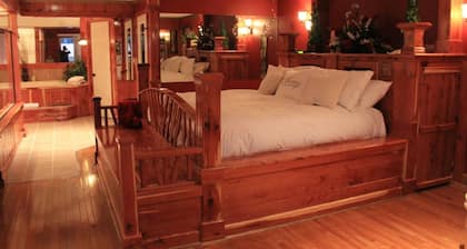 Lazy G #1 Honeymoon Suite