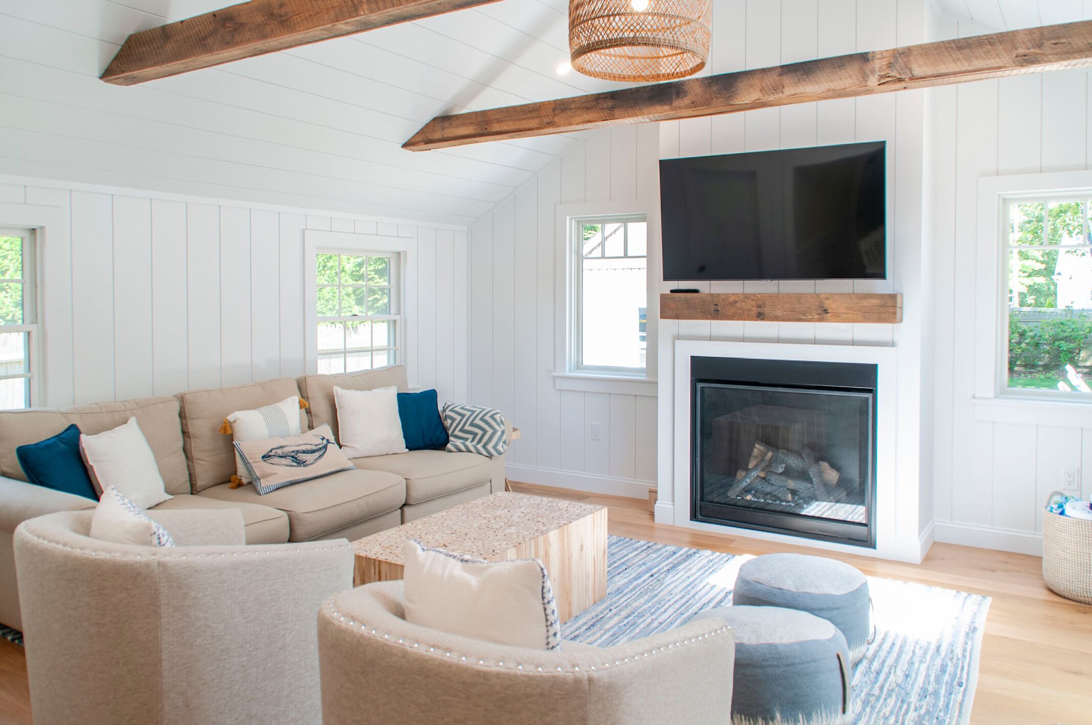 Beautifully Renovated Cape Cottage with Pool!