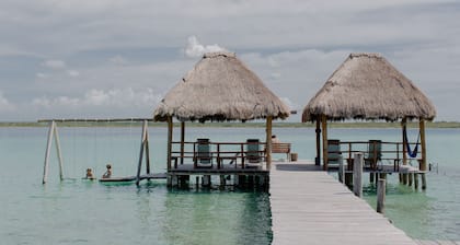 Lagoon Front Suite with Bikes & Kayaks