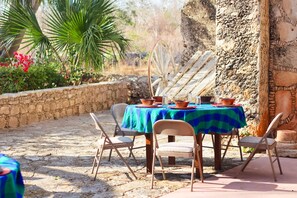 Outdoor dining - HACIENDA Blanca Flor CAMINO REAL (Hecelchakan)