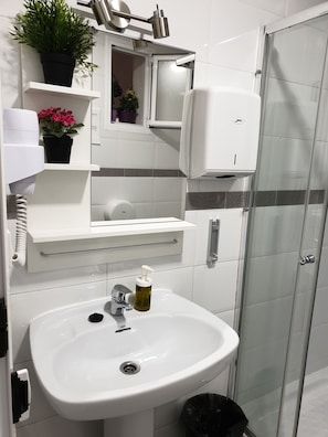 Dutxa, tovalloles i sabó