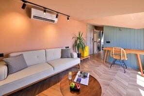 Executive Room, 1 Bedroom, Balcony | Premium bedding, minibar, desk, laptop workspace - Luff Boutique Hotel - Adults Only (Kas)