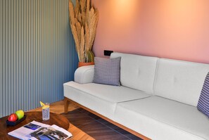 Executive Room, 1 Bedroom, Balcony | Living area | 40-inch LCD TV with digital channels, TV