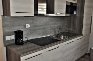 Fridge, microwave, oven, stovetop - Terme Čatež - Apartment Sonce (Catež ob Savi)