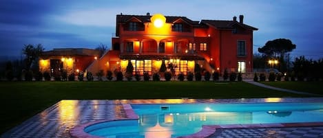 Seasonal outdoor pool