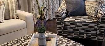 Cute&Chic Lake George Escape (2bedroom/2bath w/parking)