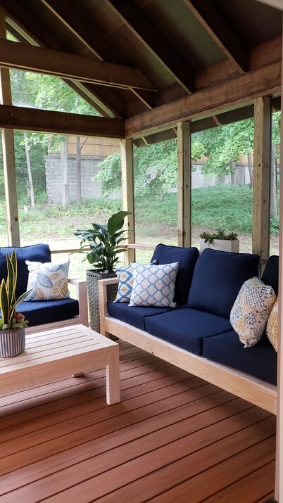 Cute&Chic Lake George Escape (2bedroom/2bath w/parking)