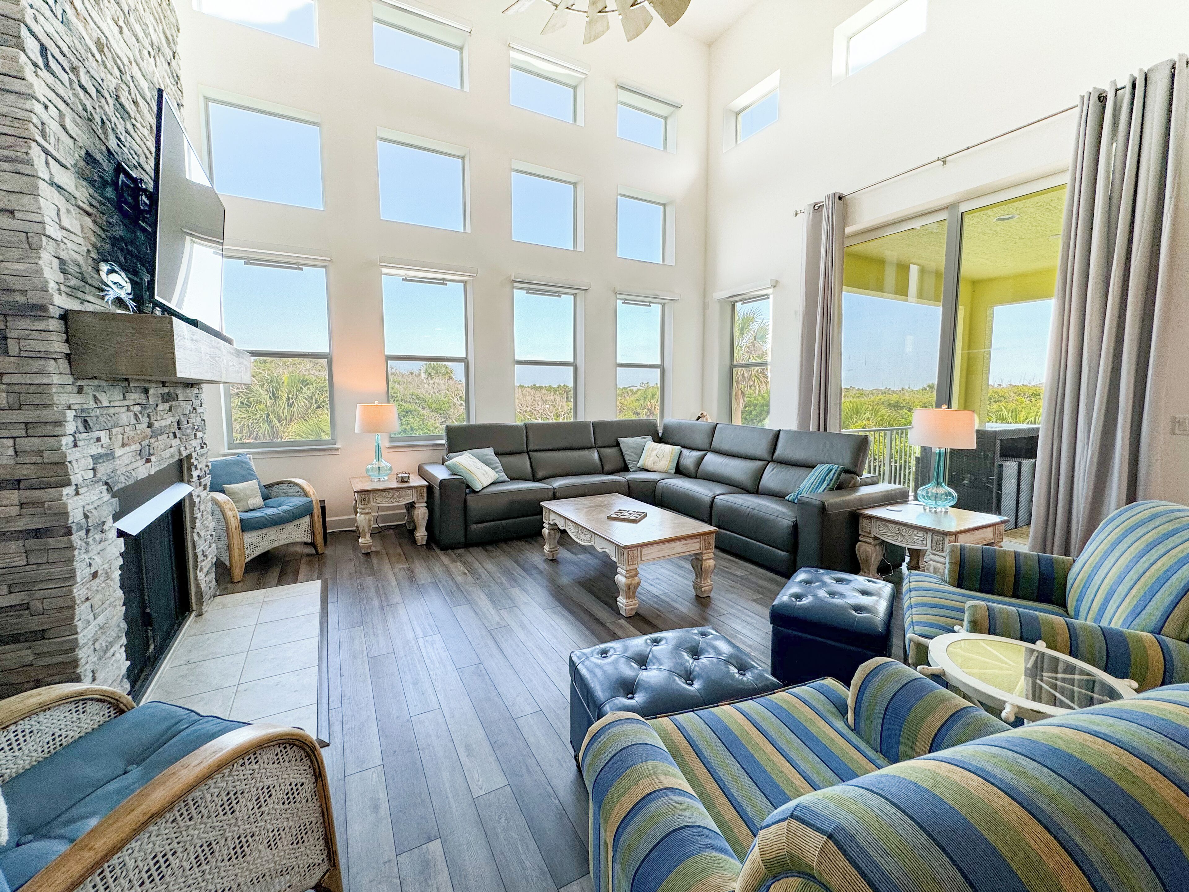 Smart TV, fireplace, video games, table tennis