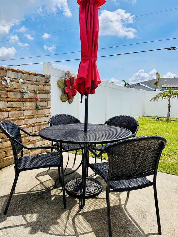 Outdoor dining